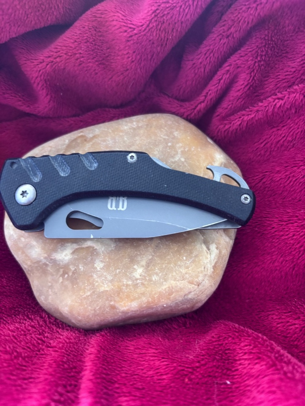 Red Ryder Black Folding Pocket Knife with Silver Blade 4.5-6 inches Manual